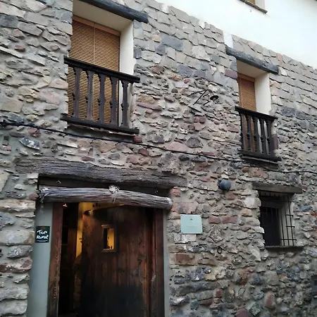 Casa La Cisterna Pina de Montalgrao